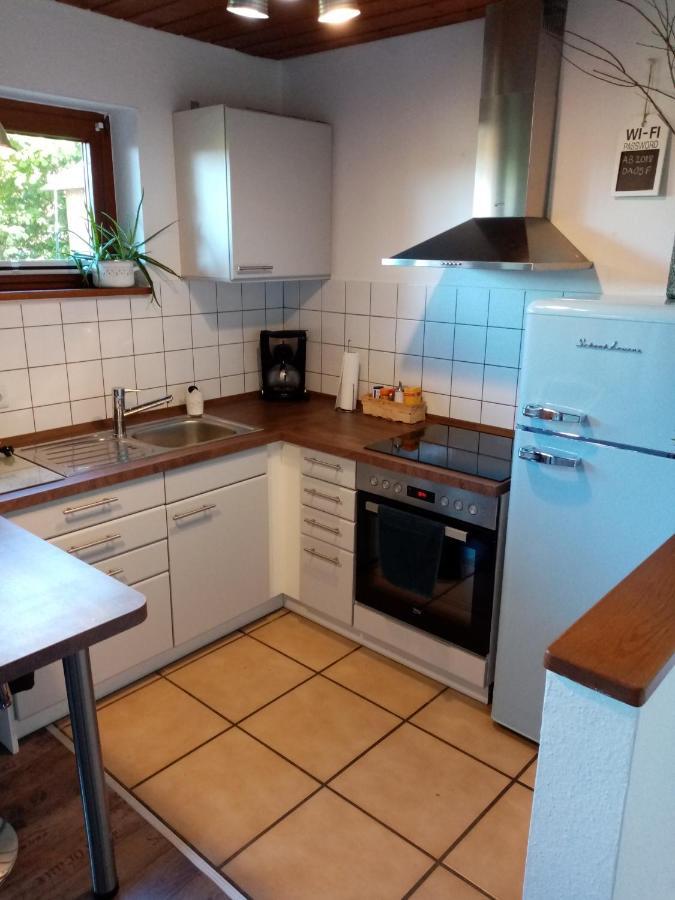 Schoene Einzimmer Wohnung Zwischen Bodensee Und Allgaeu Neukirch  Dış mekan fotoğraf
